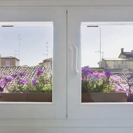Botanical Apartment *